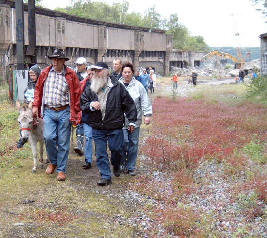 5.  Eselwanderung ber das Phoenixgelnde in Dortmund Hrde vom 4. bis 6. Juni 2004